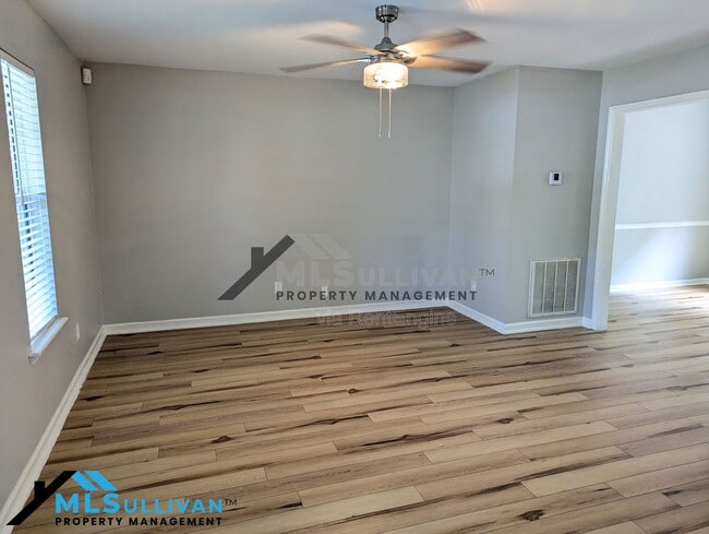 Building Photo - 7 Albert Ct