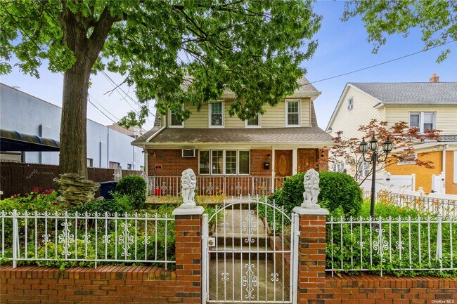 Building Photo - 152-14 84th Dr