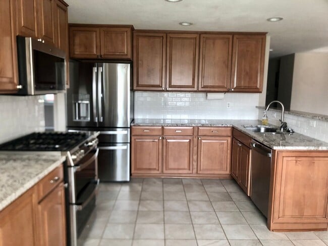 Building Photo - 3 Bedroom Home in Frederick