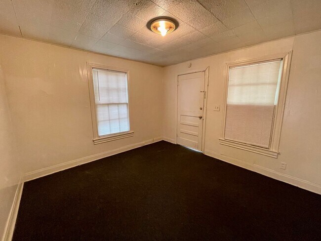 Foto del edificio - 4143-4143 Ector Ave