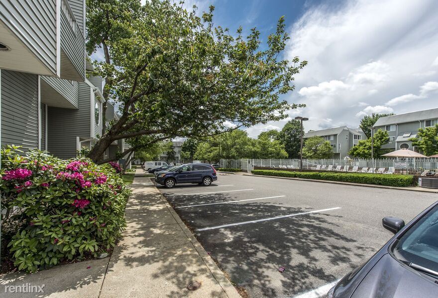 Primary Photo - 2 br, 1.5 bath Townhome - 152 North Beacon...