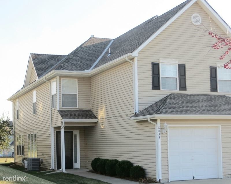 Primary Photo - 3 br, 2.5 bath Townhome - 8033 N Elmwood Ave