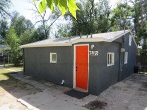 Building Photo - 1212 1/2 McArthur Ave