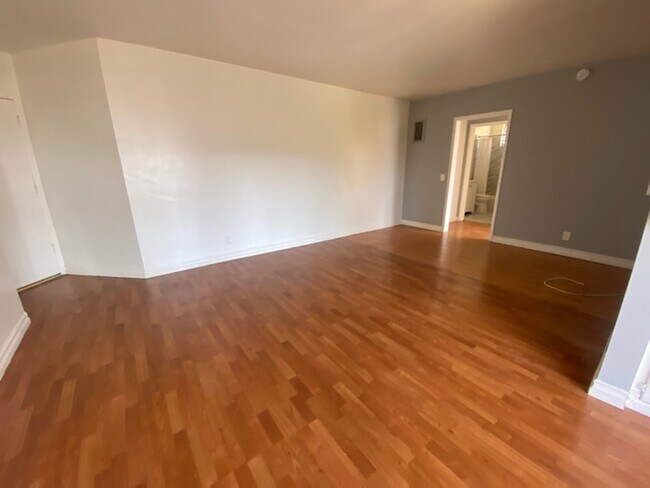 Foto del edificio - 3426 Vinton Ave