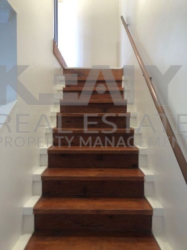 Foto del edificio - 407 Fox Run Ave