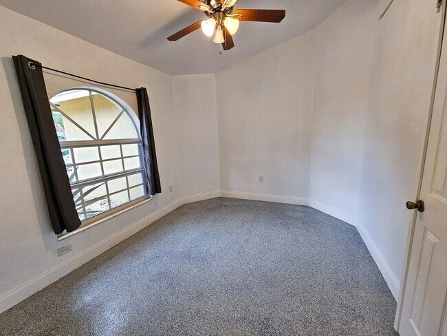 Building Photo - 1136 Palmetto Rd