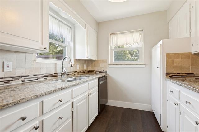Foto del edificio - 3417 Kenwood Cir
