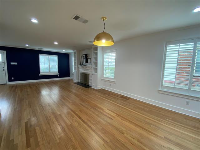 Foto del edificio - 1223 E Waco Ave