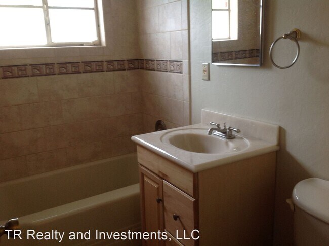 Building Photo - 2 br, 1 bath House - 3208 E. Terra Alta