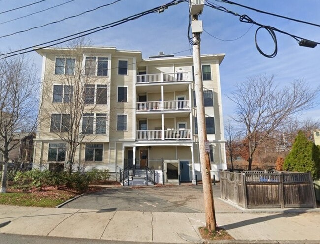 Building Photo - 43 Park St