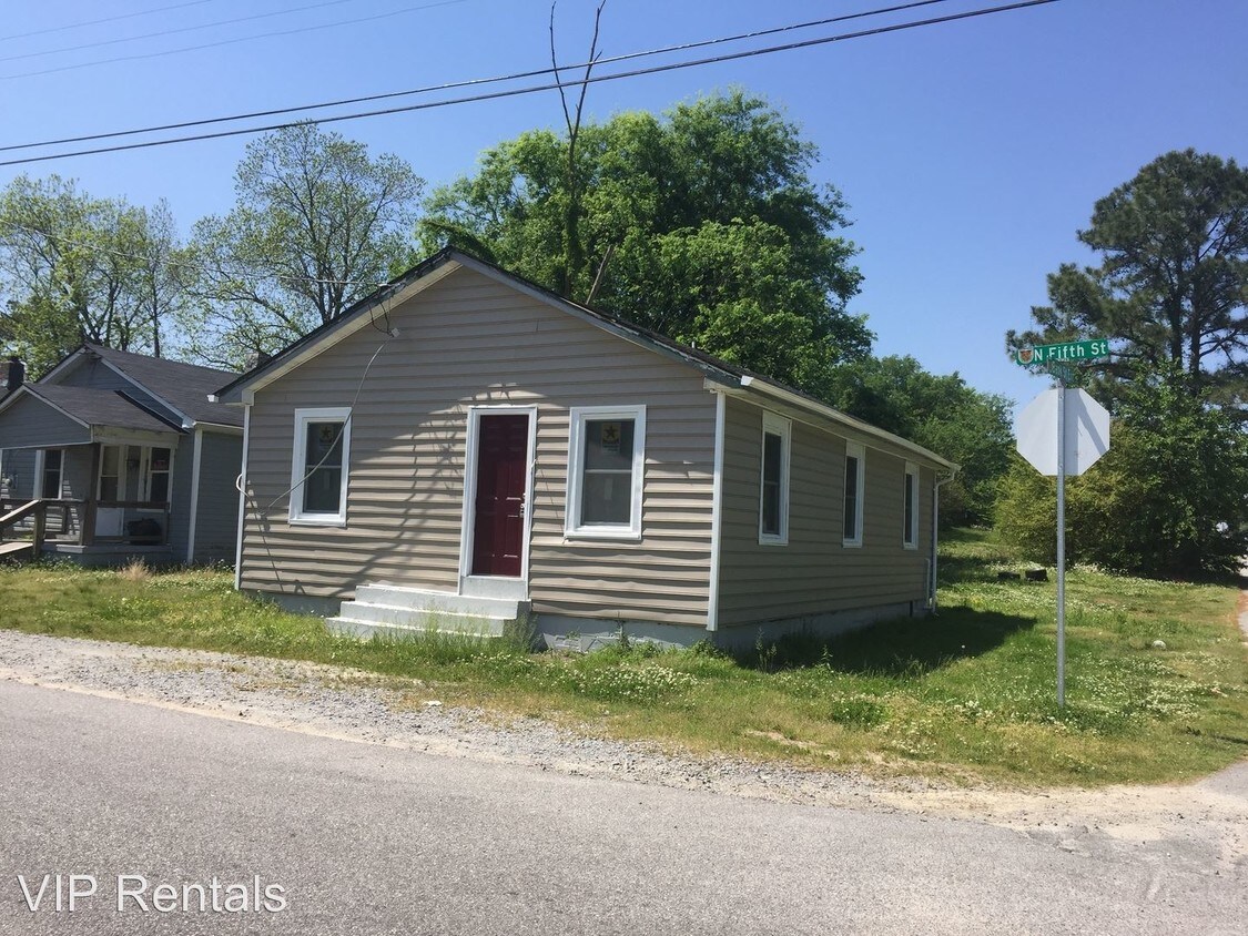 Primary Photo - 2 br, 1 bath House - 111 5th St