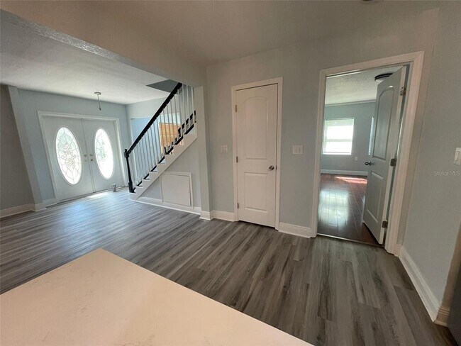 Building Photo - 2506 St Charlotte Pl