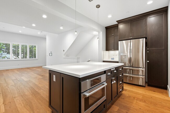 Building Photo - 39527 Stevenson Pl