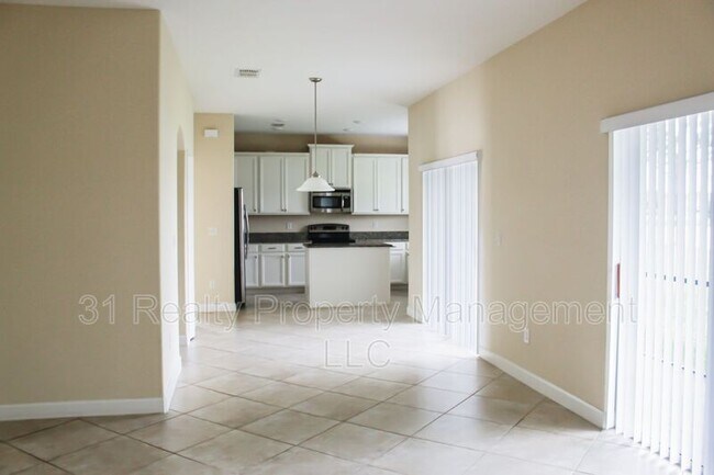 Foto del edificio - 1718 Thetford Cir