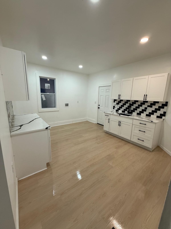 Building Photo - 1447 W 101st St