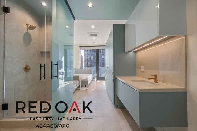 Foto del edificio - ~8 Weeks FREE~ Fully Furnished, Luxury Pri...
