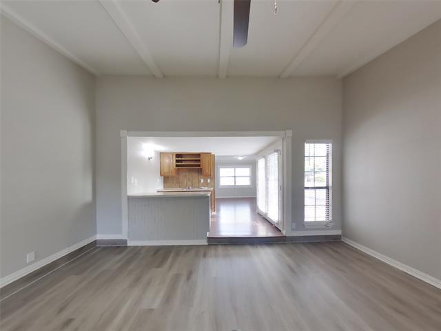 Foto del edificio - 414 Hemlock Dr