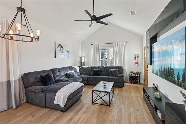 Foto del edificio - 1607 E Terrell Ave