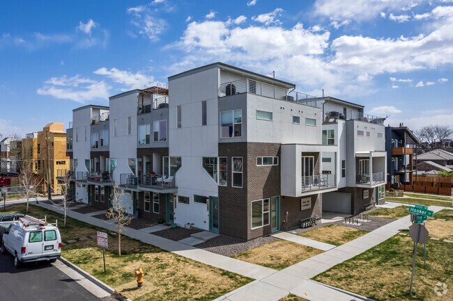 Foto del edificio - The Residences at Mile High