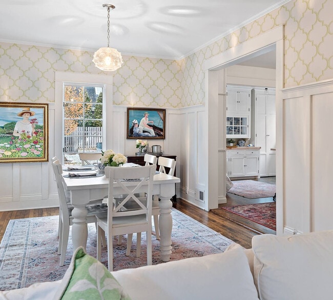 Building Photo - 131 Broadway Ave N