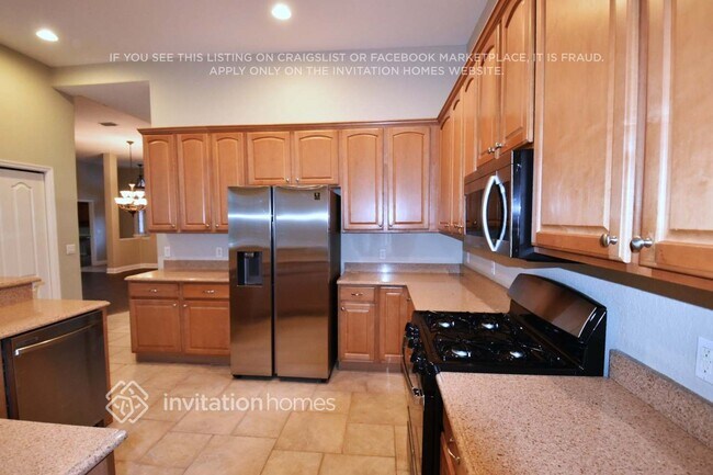 Building Photo - 13075 Peregrin Cir