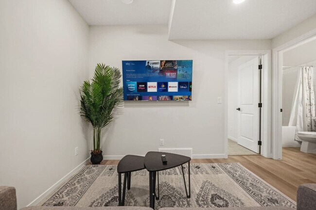 Building Photo - 147 Edith Dr NW