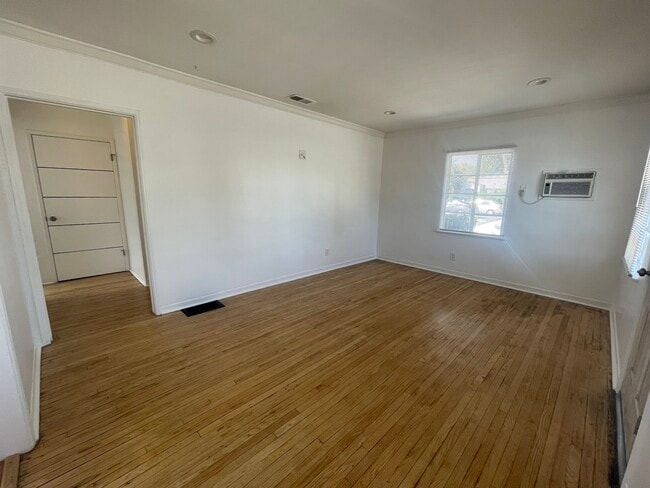 Photo - 5959 Troost Ave (Los Angeles, CA) Townhome