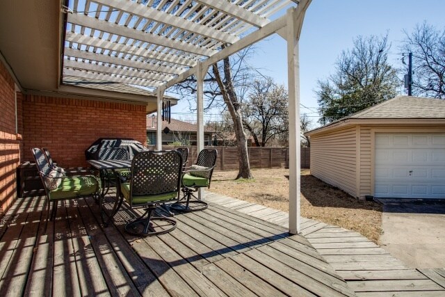 Foto del edificio - 10616 Lake Haven Dr