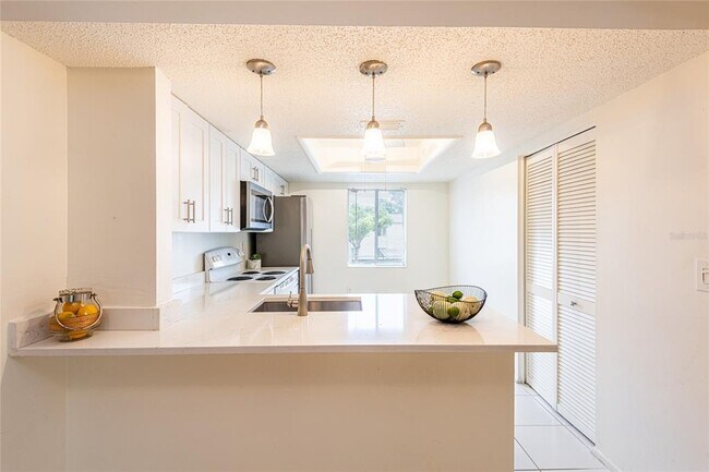 Foto del edificio - 210 Cypress Ct
