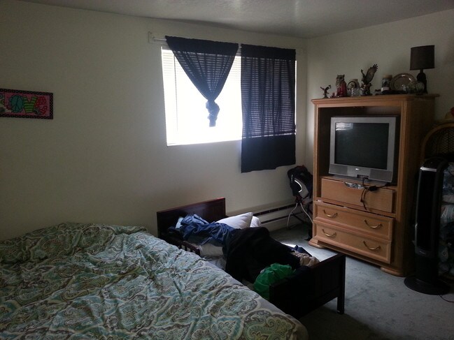 Foto del edificio - 211 Riverbend Rd