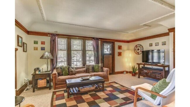 Building Photo - 2442 N 67th St