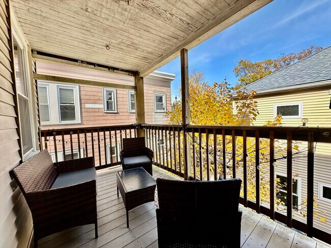 Foto del edificio - 93 Hillside St