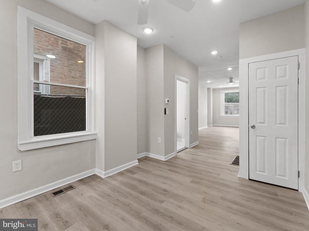 Foto principal - 3010 Emerald St