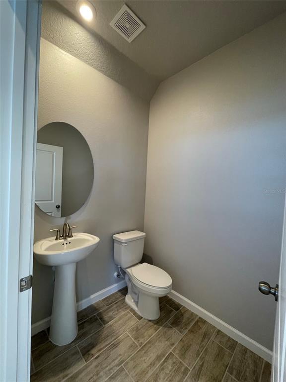 Foto del edificio - 2423 Arbor Wind Dr