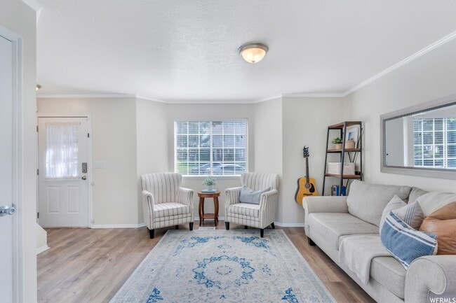 Building Photo - 1098 S 1000 E