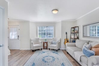Building Photo - 1098 S 1000 E