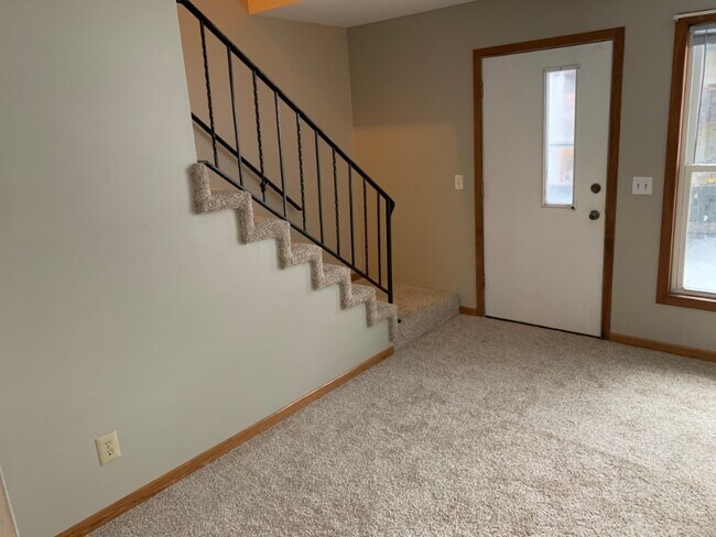 Foto del edificio - 203 E Wilson St