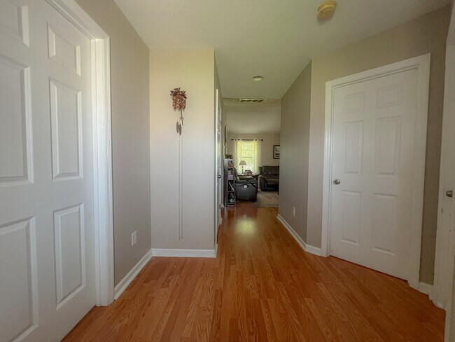 Foto del edificio - 132 Crooked Run Dr