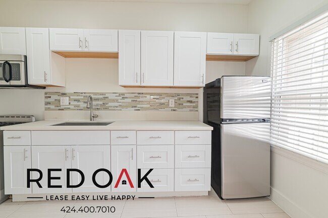 Foto del edificio - 2933 W 8th St