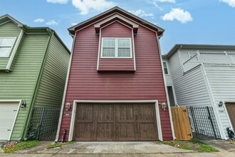 Building Photo - 1109 W 15th 1/2 St
