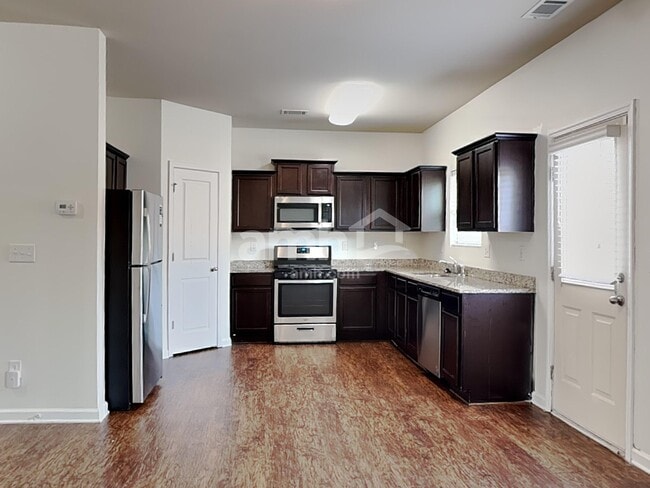 Building Photo - 158 Scotland Dr