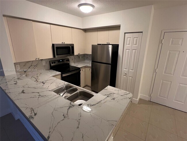 Foto del edificio - 11040 SW 196th St