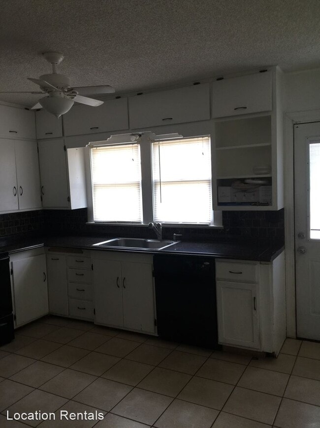Building Photo - 4 br, 3 bath House - 1602 Avenue X