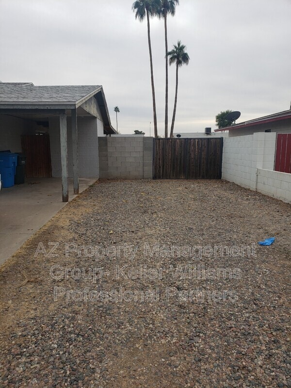 Building Photo - 5959 W Britton Ave
