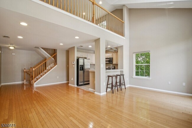 Building Photo - 1018 Redspire Dr