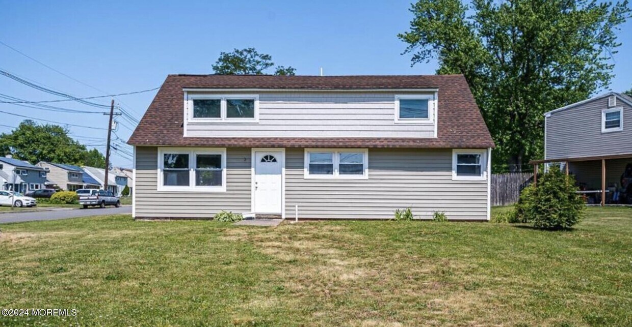 Primary Photo - 463 Butler St