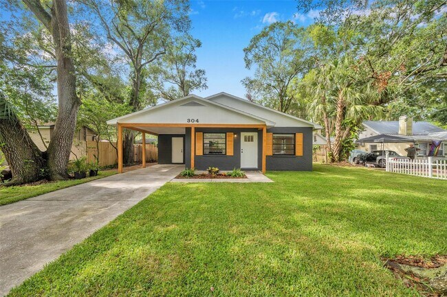 Building Photo - 304 W Idlewild Ave