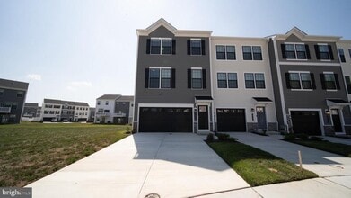 Building Photo - 442 Whirl Ln