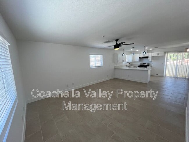 Building Photo - 29555 Avenida La Paz
