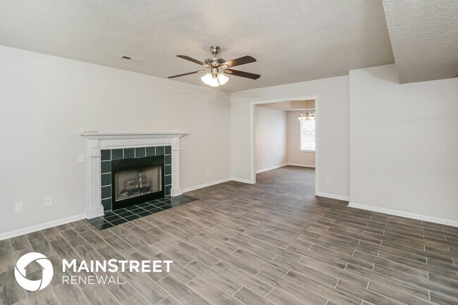 Foto del edificio - 658 Cornerbrook Ln